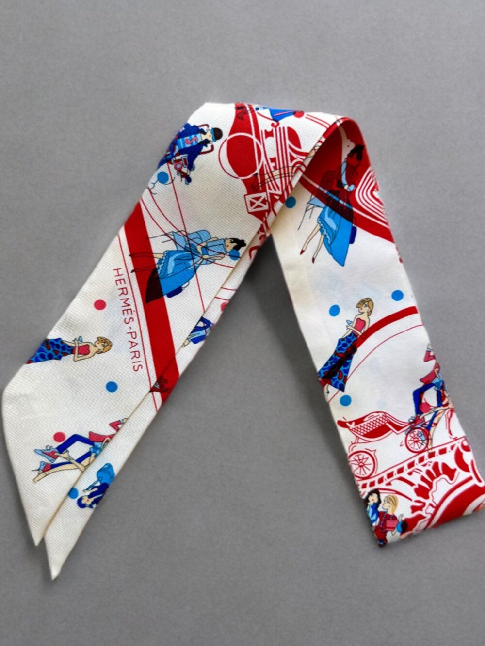 Hermes Red White Exlibris Parisienne Silk Twilly - Picture 4 of 7